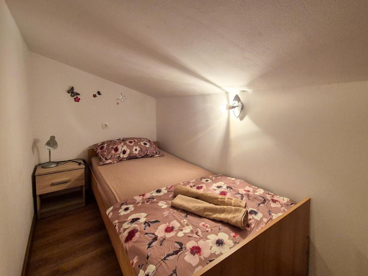 Apartman Meghan Pula Extérieur photo